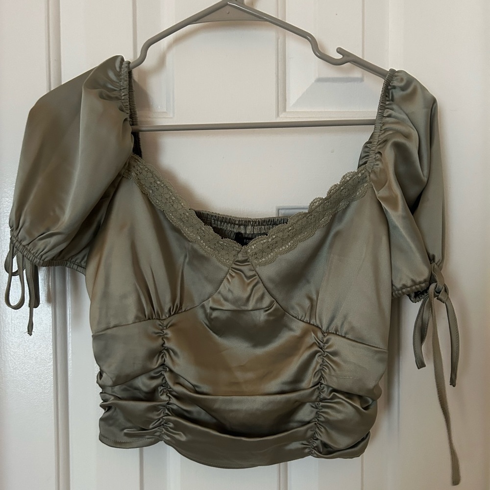Silly green top with ruching